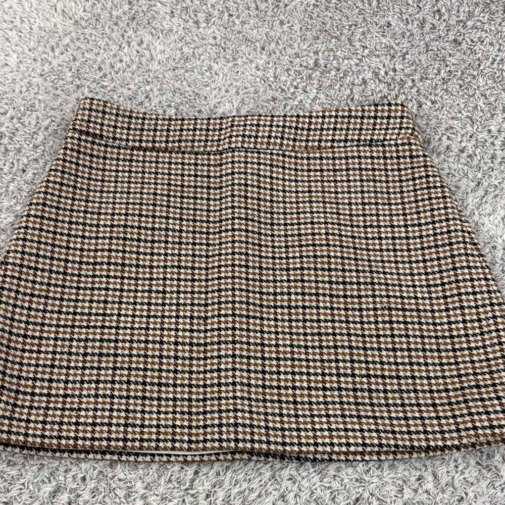 Commense Houndstooth Mini Skirt in Black and Tan